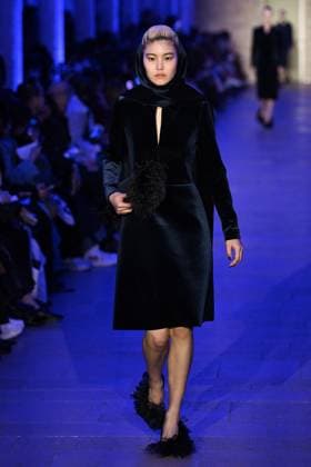 PFW Akris Runway A model walks the runway during the Akris Womenswear Fall Winter 2025-2026 show as part of Paris Fashion Week in Paris, France on March 09, 2025. Photo by Aurore Marechal ABACAPRESS.COM Paris France  Copyright: xMarechalxAurore ABACAx