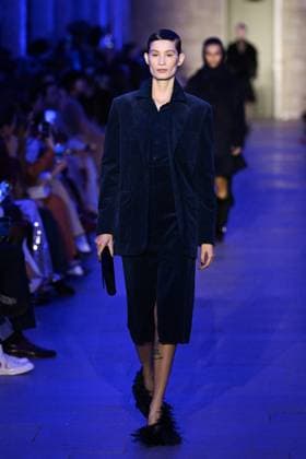 PFW Akris Runway A model walks the runway during the Akris Womenswear Fall Winter 2025-2026 show as part of Paris Fashion Week in Paris, France on March 09, 2025. Photo by Aurore Marechal ABACAPRESS.COM Paris France  Copyright: xMarechalxAurore ABACAx
