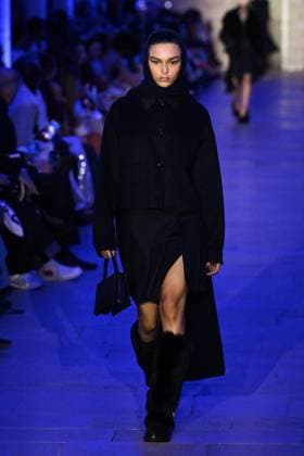 PFW Akris Runway A model walks the runway during the Akris Womenswear Fall Winter 2025-2026 show as part of Paris Fashion Week in Paris, France on March 09, 2025. Photo by Aurore Marechal ABACAPRESS.COM Paris France  Copyright: xMarechalxAurore ABACAx