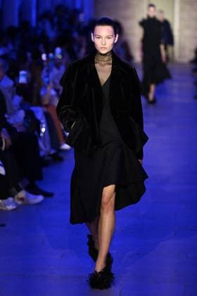 PFW Akris Runway A model walks the runway during the Akris Womenswear Fall Winter 2025-2026 show as part of Paris Fashion Week in Paris, France on March 09, 2025. Photo by Aurore Marechal ABACAPRESS.COM Paris France  Copyright: xMarechalxAurore ABACAx