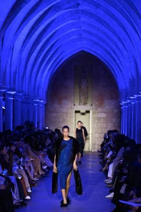 PFW Akris Runway A model walks the runway during the Akris Womenswear Fall Winter 2025-2026 show as part of Paris Fashion Week in Paris, France on March 09, 2025. Photo by Aurore Marechal ABACAPRESS.COM Paris France  Copyright: xMarechalxAurore ABACAx