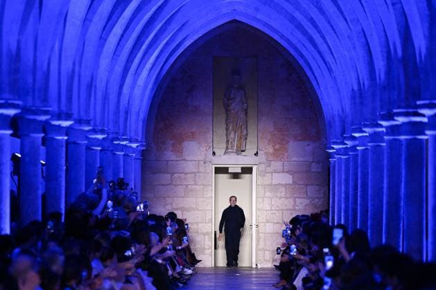 PFW Akris Runway Designer Albert Kriemler makes an appearance on the runway during the Akris Womenswear Fall Winter 2025-2026 show as part of Paris Fashion Week in Paris, France on March 09, 2025. Photo by Aurore Marechal ABACAPRESS.COM Paris France  Copyright: xMarechalxAurore ABACAx
