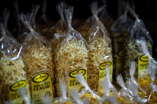 Asian noodles packed in plastic taken in Berlin, 22 01 2025 Berlin Germany Copyright: xAmreixSchulzx