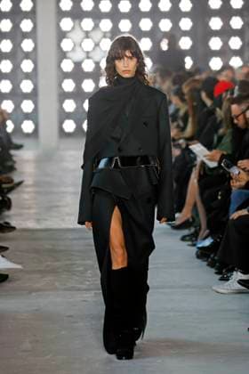 Sacai Runway - Fall Winter 2025-2026 Paris Fashion Week Sacai Runway - Fall Winter 2025-2026 Paris Fashion Week, March 2025, Credit:Zeppelin Avalon  Copyright: xZeppelinx xAvalonx 0974317399
