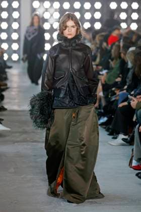 Sacai Runway - Fall Winter 2025-2026 Paris Fashion Week Sacai Runway - Fall Winter 2025-2026 Paris Fashion Week, March 2025, Credit:Zeppelin Avalon  Copyright: xZeppelinx xAvalonx 0974317527
