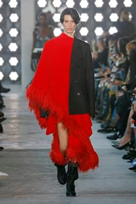 Sacai Runway - Fall Winter 2025-2026 Paris Fashion Week Sacai Runway - Fall Winter 2025-2026 Paris Fashion Week, March 2025, Credit:Zeppelin Avalon  Copyright: xZeppelinx xAvalonx 0974317542