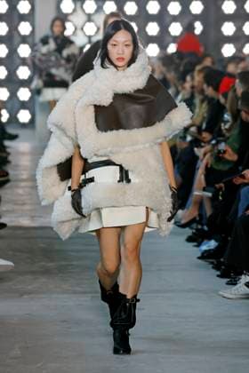 Sacai Runway - Fall Winter 2025-2026 Paris Fashion Week Sacai Runway - Fall Winter 2025-2026 Paris Fashion Week, March 2025, Credit:Zeppelin Avalon  Copyright: xZeppelinx xAvalonx 0974317685