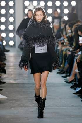 Sacai Runway - Fall Winter 2025-2026 Paris Fashion Week Sacai Runway - Fall Winter 2025-2026 Paris Fashion Week, March 2025, Credit:Zeppelin Avalon  Copyright: xZeppelinx xAvalonx 0974317738