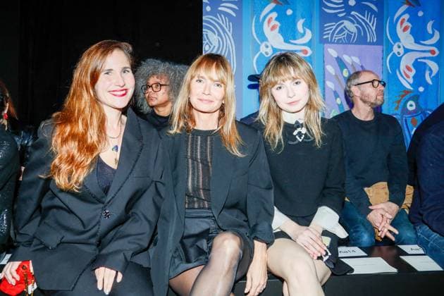 Front row of the Shiatzy Chen Mode Collection Prêt à Porter Fall Winter 2025 2026 show at Paris Fashion Week PFW at Palais de Tokyo Joséphine Draï, Axelle Laffont and daughter Mitty Hazanavicius on the front row of the Shiatzy Chen Mode Collection Prêt à Porter Fall Winter 2025 2026 show at Paris Fashion Week PFW at Palais de Tokyo, in Paris, France, March 10, 2025 Christophe Clovis Bestimage Celebs attends the Shiatzy Chen Womenswear Fall Winter 2025 2026 show as part of Paris Fashion Week at Palais De Tokyo on March 10, 2025 in Paris, France Paris France  Copyright: xChristophexClovisx xBestimagexChristophexClovisx xBestimagex