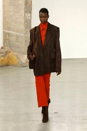 Gabriela Hearst Ready to Wear Fall Winter 2025 - Paris, March 2025 Gabriela Hearst Ready to Wear Fall Winter 2025 - Paris, March 2025, Credit:Zeppelin Avalon  Copyright: xZeppelinx xAvalonx 0974328296