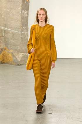 Gabriela Hearst Ready to Wear Fall Winter 2025 - Paris, March 2025 Gabriela Hearst Ready to Wear Fall Winter 2025 - Paris, March 2025, Credit:Zeppelin Avalon  Copyright: xZeppelinx xAvalonx 0974328355