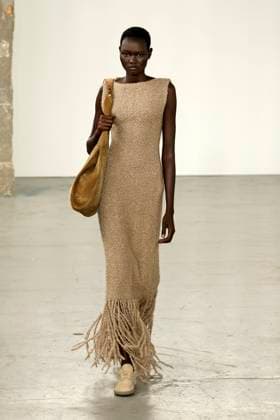 Gabriela Hearst Ready to Wear Fall Winter 2025 - Paris, March 2025 Gabriela Hearst Ready to Wear Fall Winter 2025 - Paris, March 2025, Credit:Zeppelin Avalon  Copyright: xZeppelinx xAvalonx 0974328386