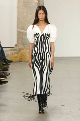 Gabriela Hearst Ready to Wear Fall Winter 2025 - Paris, March 2025 Gabriela Hearst Ready to Wear Fall Winter 2025 - Paris, March 2025, Credit:Zeppelin Avalon  Copyright: xZeppelinx xAvalonx 0974328512