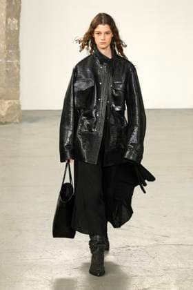 Gabriela Hearst Ready to Wear Fall Winter 2025 - Paris, March 2025 Gabriela Hearst Ready to Wear Fall Winter 2025 - Paris, March 2025, Credit:Zeppelin Avalon  Copyright: xZeppelinx xAvalonx 0974328768