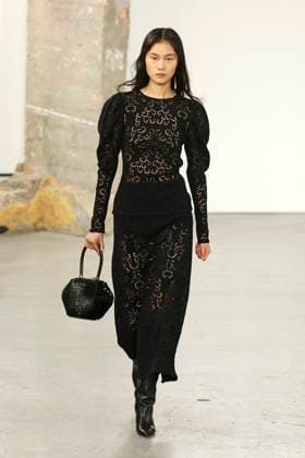 Gabriela Hearst Ready to Wear Fall Winter 2025 - Paris, March 2025 Gabriela Hearst Ready to Wear Fall Winter 2025 - Paris, March 2025, Credit:Zeppelin Avalon  Copyright: xZeppelinx xAvalonx 0974328790