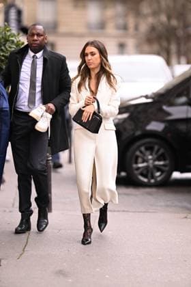 Jessica Alba exiting the Gabriela Hearst Mode Collection Prêt à Porter Fall Winter 2025 2026 show as part of Paris Fashion Week PFW Jessica Alba exiting the Gabriela Hearst Mode Collection Prêt à Porter Fall Winter 2025 2026 show as part of Paris Fashion Week PFW at Palais De Tokyo, in Paris, France, March 10, 2025 Pierre Perusseau Bestimage Celebs attend the Gabriela Hearst Womenswear Fall Winter 2025 2026 show as part of Paris Fashion Week at Palais De Tokyo on March 10, 2025 in Paris, France Paris France  Copyright: xPierrexPerusseaux xBestimagexPierrexPerusseaux xBestimagex