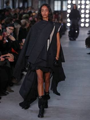 PFW - Sacai Runway Model walks the runway at the Sacai Fashion show during the Paris Fashion Week on March 10, 2025 in Paris, France. Photo by Alain-Gil Gonzalez ABACAPRESS.COM Paris France  Copyright: xGonzalezxAlain-Gil ABACAx