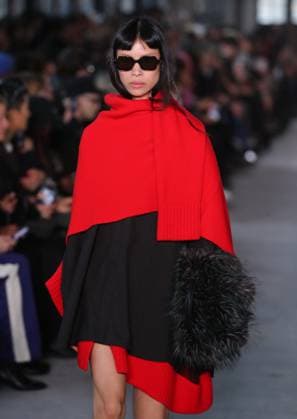 PFW - Sacai Runway Model walks the runway at the Sacai Fashion show during the Paris Fashion Week on March 10, 2025 in Paris, France. Photo by Alain-Gil Gonzalez ABACAPRESS.COM Paris France  Copyright: xGonzalezxAlain-Gil ABACAx