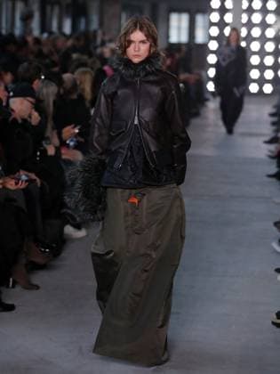 PFW - Sacai Runway Model walks the runway at the Sacai Fashion show during the Paris Fashion Week on March 10, 2025 in Paris, France. Photo by Alain-Gil Gonzalez ABACAPRESS.COM Paris France  Copyright: xGonzalezxAlain-Gil ABACAx