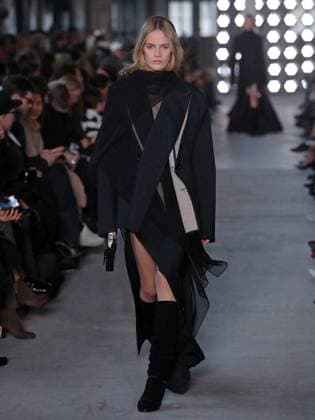 PFW - Sacai Runway Model walks the runway at the Sacai Fashion show during the Paris Fashion Week on March 10, 2025 in Paris, France. Photo by Alain-Gil Gonzalez ABACAPRESS.COM Paris France  Copyright: xGonzalezxAlain-Gil ABACAx