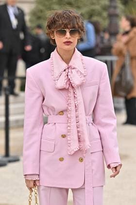 Entertainment Bilder des Tages PFW Zimmerman Outside Arrivals Guest arriving at Zimmerman show during Paris Fashion Week in Paris, France on March 10, 2025. Photo by Julien Reynaud APS-Medias ABACAPRESS.COM Paris France  Copyright: xReynaudxJulien APS-Medias ABACAx
