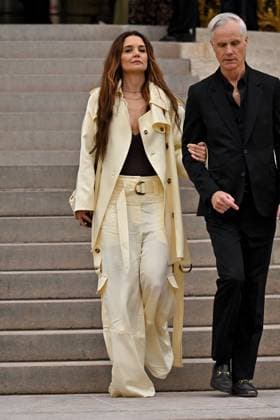 PFW Zimmerman Outside Arrivals Katie Holmes arriving at Zimmerman show during Paris Fashion Week in Paris, France on March 10, 2025. Photo by Julien Reynaud APS-Medias ABACAPRESS.COM Paris France  Copyright: xReynaudxJulien APS-Medias ABACAx