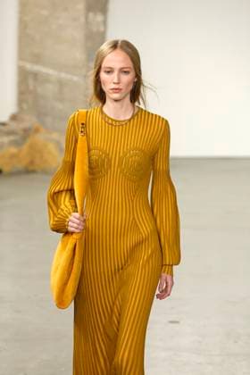Gabriela Hearst Ready to Wear Fall Winter 2025 - Paris, March 2025 Gabriela Hearst Ready to Wear Fall Winter 2025 - Paris, March 2025, Credit:Zeppelin Avalon  Copyright: xZeppelinx xAvalonx 0974337180