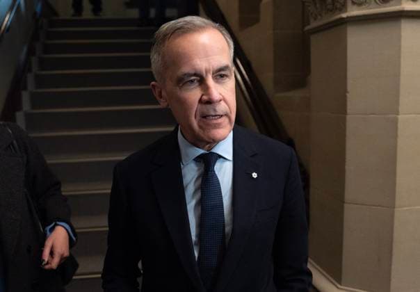 March 10, 2025, Ottawa, On, Canada: Liberal leader Mark Carney speaks briefly with media as he makes his way to a caucus meeting on Monday, March 10, 2025 in Ottawa. Ottawa Canada  - ZUMAc35_ 20250310_zaf_c35_041 Copyright: xAdrianxWyldx