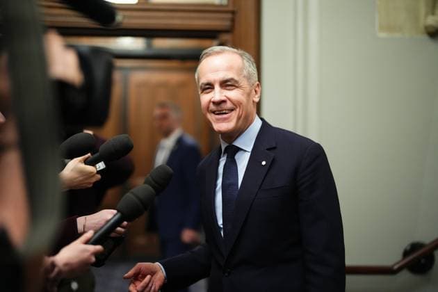 March 10, 2025, Ottawa, On, Canada: Liberal Leader Mark Carney talks to media as he leaves the prime minister s office and makes his way to a caucus meeting in Ottawa, Monday, March 10, 2025. Ottawa Canada  - ZUMAc35_ 20250310_zaf_c35_036 Copyright: xSeanxKilpatrickx