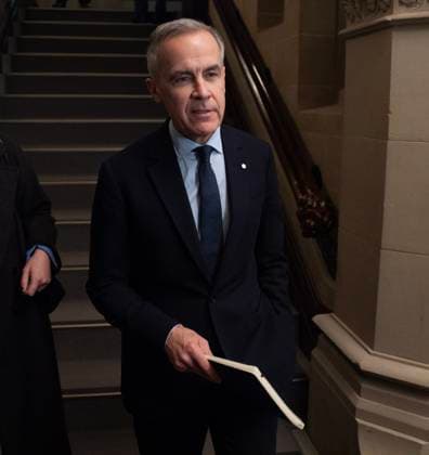 March 10, 2025, Ottawa, On, Canada: Liberal leader Mark Carney speaks briefly with media as he makes his way to a caucus meeting on Monday, March 10, 2025 in Ottawa. Ottawa Canada  - ZUMAc35_ 20250310_zaf_c35_050 Copyright: xAdrianxWyldx