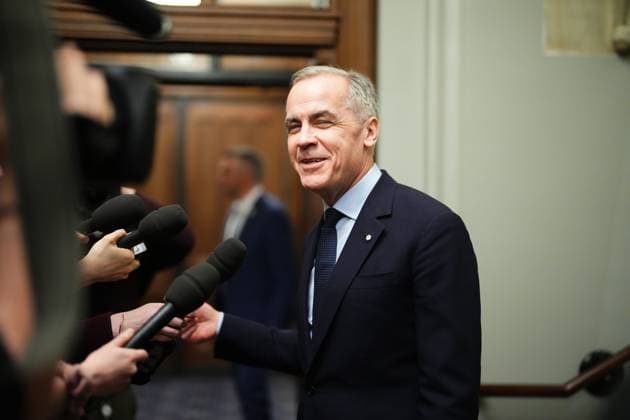 March 10, 2025, Ottawa, On, Canada: Liberal Leader Mark Carney talks to media as he leaves the prime minister s office and makes his way to a caucus meeting in Ottawa, Monday, March 10, 2025. Ottawa Canada  - ZUMAc35_ 20250310_zaf_c35_038 Copyright: xSeanxKilpatrickx