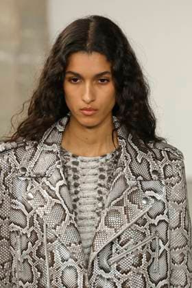 Gabriela Hearst Ready to Wear Fall Winter 2025 - Paris, March 2025 Gabriela Hearst Ready to Wear Fall Winter 2025 - Paris, March 2025, Credit:Zeppelin Avalon  Copyright: xZeppelinx xAvalonx 0974340478