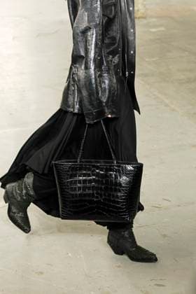 Gabriela Hearst Ready to Wear Fall Winter 2025 - Paris, March 2025 Gabriela Hearst Ready to Wear Fall Winter 2025 - Paris, March 2025, Credit:Zeppelin Avalon  Copyright: xZeppelinx xAvalonx 0974340584