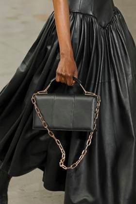 Gabriela Hearst Ready to Wear Fall Winter 2025 - Paris, March 2025 Gabriela Hearst Ready to Wear Fall Winter 2025 - Paris, March 2025, Credit:Zeppelin Avalon  Copyright: xZeppelinx xAvalonx 0974340605