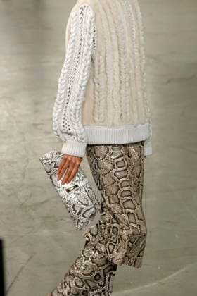 Gabriela Hearst Ready to Wear Fall Winter 2025 - Paris, March 2025 Gabriela Hearst Ready to Wear Fall Winter 2025 - Paris, March 2025, Credit:Zeppelin Avalon  Copyright: xZeppelinx xAvalonx 0974340611
