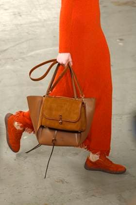 Gabriela Hearst Ready to Wear Fall Winter 2025 - Paris, March 2025 Gabriela Hearst Ready to Wear Fall Winter 2025 - Paris, March 2025, Credit:Zeppelin Avalon  Copyright: xZeppelinx xAvalonx 0974340629