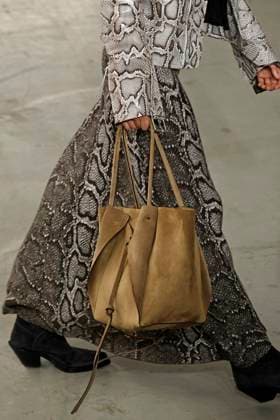 Gabriela Hearst Ready to Wear Fall Winter 2025 - Paris, March 2025 Gabriela Hearst Ready to Wear Fall Winter 2025 - Paris, March 2025, Credit:Zeppelin Avalon  Copyright: xZeppelinx xAvalonx 0974340847