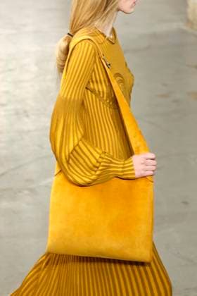 Gabriela Hearst Ready to Wear Fall Winter 2025 - Paris, March 2025 Gabriela Hearst Ready to Wear Fall Winter 2025 - Paris, March 2025, Credit:Zeppelin Avalon  Copyright: xZeppelinx xAvalonx 0974340877