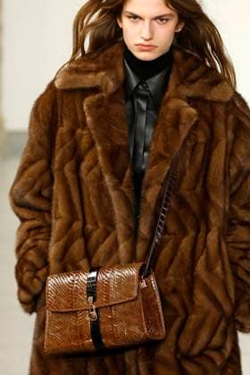 Gabriela Hearst Ready to Wear Fall Winter 2025 - Paris, March 2025 Gabriela Hearst Ready to Wear Fall Winter 2025 - Paris, March 2025, Credit:Zeppelin Avalon  Copyright: xZeppelinx xAvalonx 0974341003