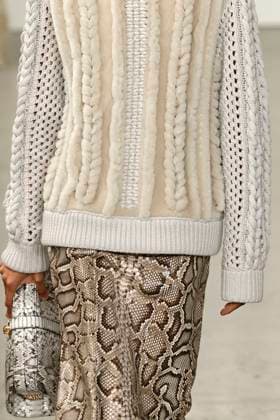 Gabriela Hearst Ready to Wear Fall Winter 2025 - Paris, March 2025 Gabriela Hearst Ready to Wear Fall Winter 2025 - Paris, March 2025, Credit:Zeppelin Avalon  Copyright: xZeppelinx xAvalonx 0974341064