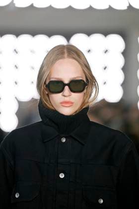 Sacai Ready to Wear Fall Winter 2025 - Paris, March 2025 Sacai Ready to Wear Fall Winter 2025 - Paris, March 2025, Credit:Zeppelin Avalon  Copyright: xZeppelinx xAvalonx 0974346015