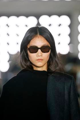 Sacai Ready to Wear Fall Winter 2025 - Paris, March 2025 Sacai Ready to Wear Fall Winter 2025 - Paris, March 2025, Credit:Zeppelin Avalon  Copyright: xZeppelinx xAvalonx 0974346102
