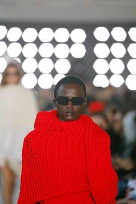 Sacai Ready to Wear Fall Winter 2025 - Paris, March 2025 Sacai Ready to Wear Fall Winter 2025 - Paris, March 2025, Credit:Zeppelin Avalon  Copyright: xZeppelinx xAvalonx 0974346164