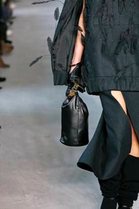 Sacai Ready to Wear Fall Winter 2025 - Paris, March 2025 Sacai Ready to Wear Fall Winter 2025 - Paris, March 2025, Credit:Zeppelin Avalon  Copyright: xZeppelinx xAvalonx 0974346172