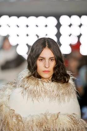 Sacai Ready to Wear Fall Winter 2025 - Paris, March 2025 Sacai Ready to Wear Fall Winter 2025 - Paris, March 2025, Credit:Zeppelin Avalon  Copyright: xZeppelinx xAvalonx 0974346277