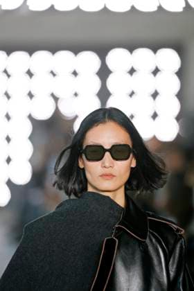 Sacai Ready to Wear Fall Winter 2025 - Paris, March 2025 Sacai Ready to Wear Fall Winter 2025 - Paris, March 2025, Credit:Zeppelin Avalon  Copyright: xZeppelinx xAvalonx 0974346360