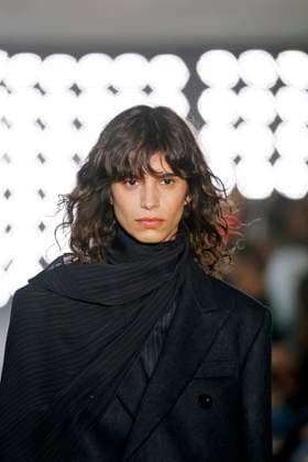 Sacai Ready to Wear Fall Winter 2025 - Paris, March 2025 Sacai Ready to Wear Fall Winter 2025 - Paris, March 2025, Credit:Zeppelin Avalon  Copyright: xZeppelinx xAvalonx 0974346509