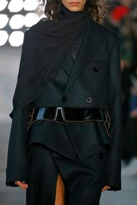 Sacai Ready to Wear Fall Winter 2025 - Paris, March 2025 Sacai Ready to Wear Fall Winter 2025 - Paris, March 2025, Credit:Zeppelin Avalon  Copyright: xZeppelinx xAvalonx 0974346536