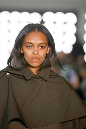 Sacai Ready to Wear Fall Winter 2025 - Paris, March 2025 Sacai Ready to Wear Fall Winter 2025 - Paris, March 2025, Credit:Zeppelin Avalon  Copyright: xZeppelinx xAvalonx 0974346668
