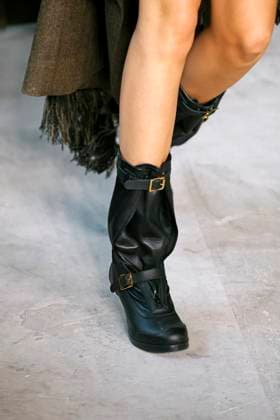 Sacai Ready to Wear Fall Winter 2025 - Paris, March 2025 Sacai Ready to Wear Fall Winter 2025 - Paris, March 2025, Credit:Zeppelin Avalon  Copyright: xZeppelinx xAvalonx 0974346683
